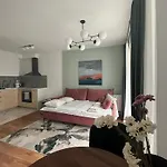 Your Happy Place In The Center Of Appartamento Budapest